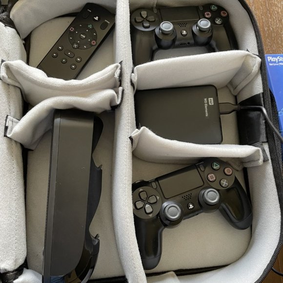 Sony Playstation 4 PS4 Slim 1TB Gaming Console Games Bundle Lot Controllers - Picture 2 of 7